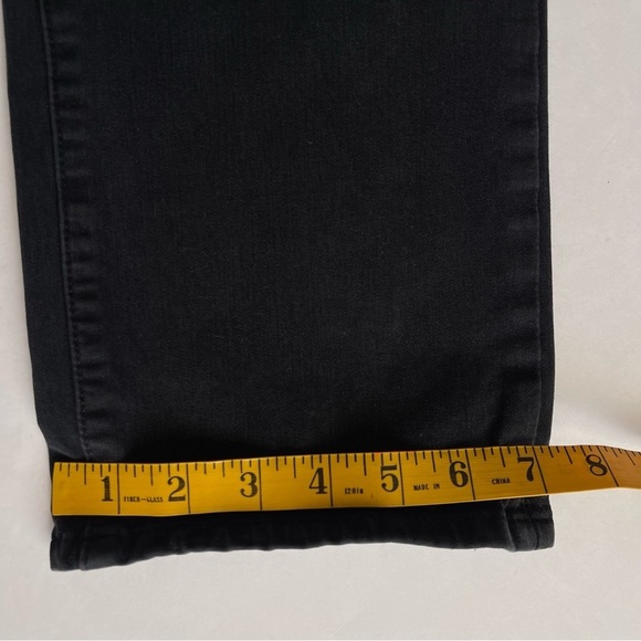 Levi's Premium Shaping Straight Leg Women's Black Jeans Size 30 - Picture 9 of 9